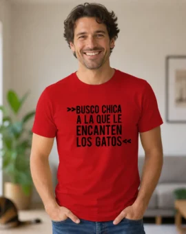 Fotografía de Camiseta para hombre «BUSCO CHICA A LA QUE LE ENCANTEN LOS GATOS» de ThePetLover
